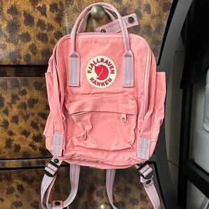 Fjällräven Kånken Pink Mini Backpack
